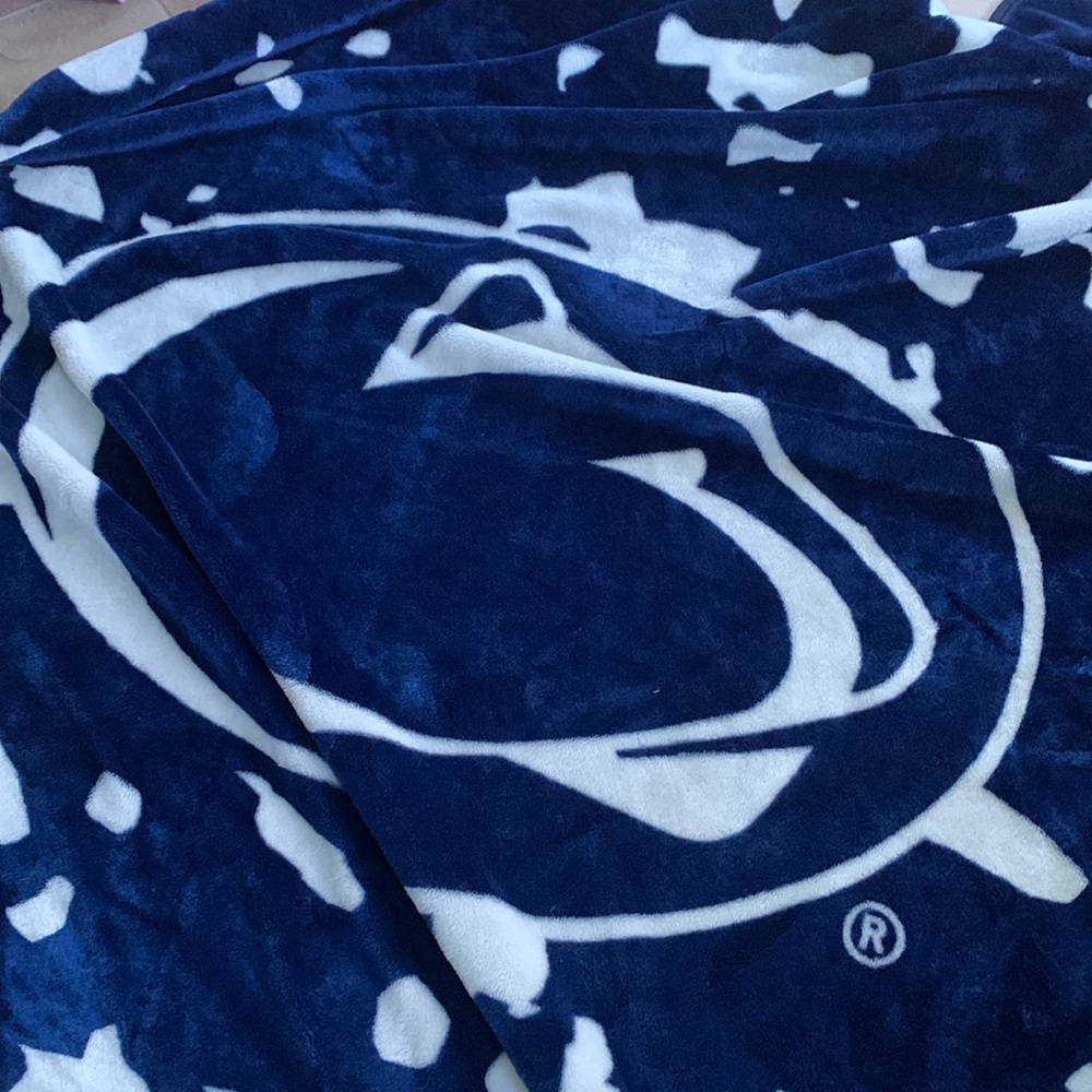Huge Penn State Blanket & Penn State Christmas Ornaments